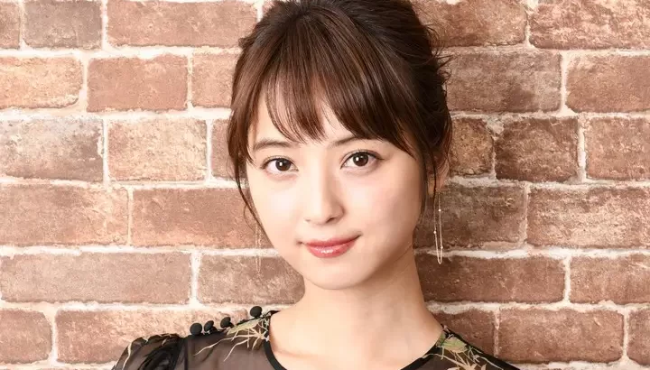 佐々木希、大物タレントとの対面に大興奮！憧れの人との2ショットに感激！