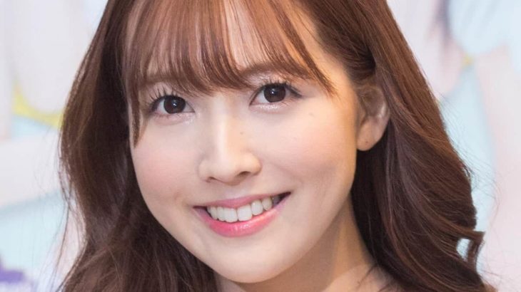 【芸能】美脚×ミニワンピ姿の三上悠亜に「やられちゃいます…冬のお姉さんに」