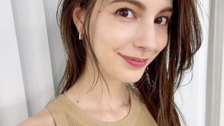 マギーの新たな魅力が爆発！穴あきドレス姿に目が釘付け、ファッションアイコンへの道を歩む