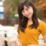 今井美桜、ハワイでのリラックスショット公開！黒ノースリーブ＆ポニーテールで幼さ溢れる可愛さが話題に！