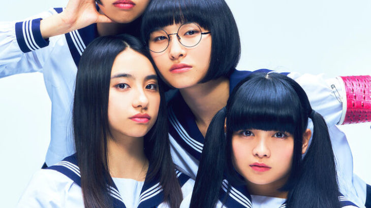 紅白歌合戦でのハプニング！新しい学校のリーダーズ、スカートめくれ事件が大騒動！