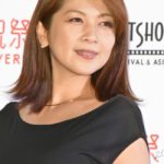 【芸能】飯島直子、36年前の成人式でみせた着物姿が“美麗”の一言　笑顔の裏で無理なポーズに「エクソシスト」「異常に首が痛かった」