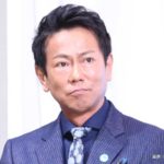 俳優・東幹久が立ち飲み店で酒に酔い、会計拒否…トラブルが発生！