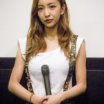 【芸能】板野友美、美デコルテ輝くキャミワンピ姿に「可愛すぎ」「スタイル抜群」の声