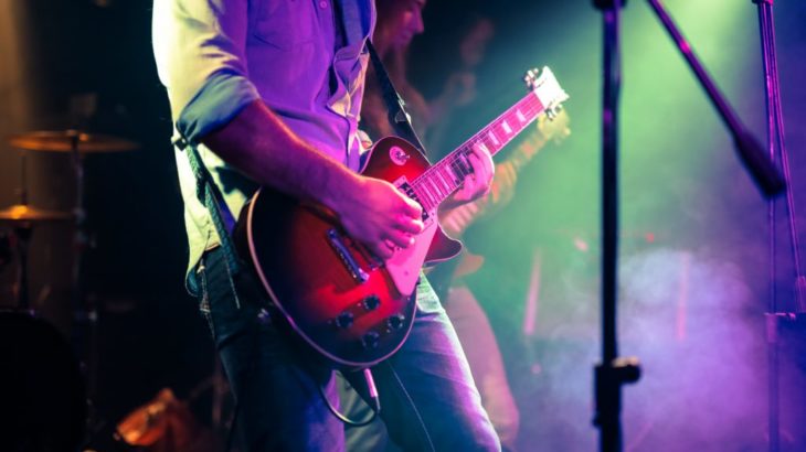 【音楽】日本一だと思う「男性ロックギタリスト」ランキング！　5位hide、4位高中正義、3位Char、2位松本孝弘、1位は？
