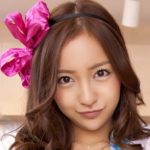 【芸能】板野友美の“妹分”グループ、ガチ妹参加でネットがざわざわ　「本物入ってる」「結局身内2人も」と賛否