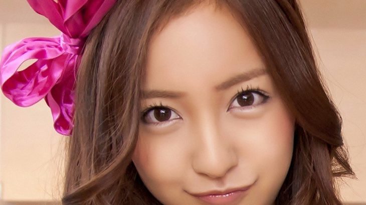 【芸能】板野友美の“妹分”グループ、ガチ妹参加でネットがざわざわ　「本物入ってる」「結局身内2人も」と賛否