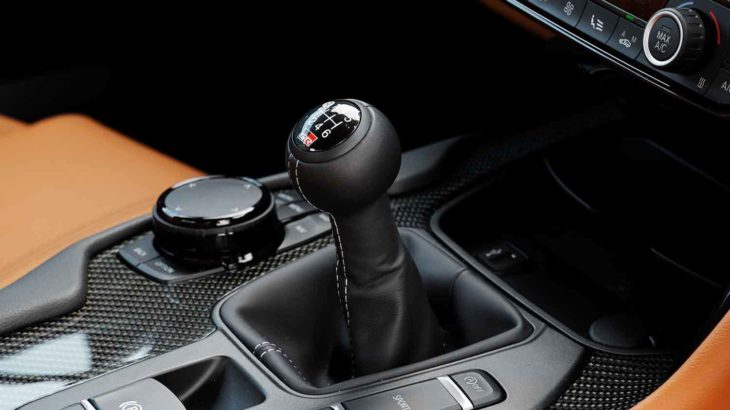 【自動車】いまどきの新車にMT設定はほんのわずか！　それでもMT免許を取る理由とメリットを元教習所教官が解説!!