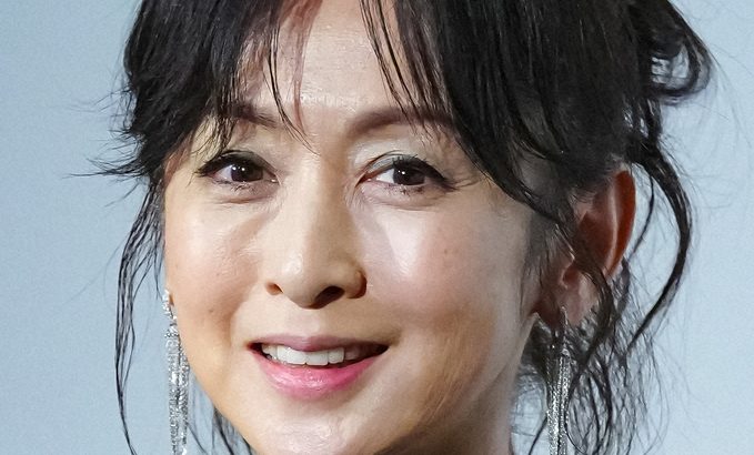 【芸能】斉藤由貴　誕生日に娘からもらった手紙に号泣…「マミーが死ぬときは、私もそのときに死ぬからね」