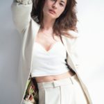 山崎真実　これがラスト写真集、命がけのエロス表現、グラビア活動20年に終止符