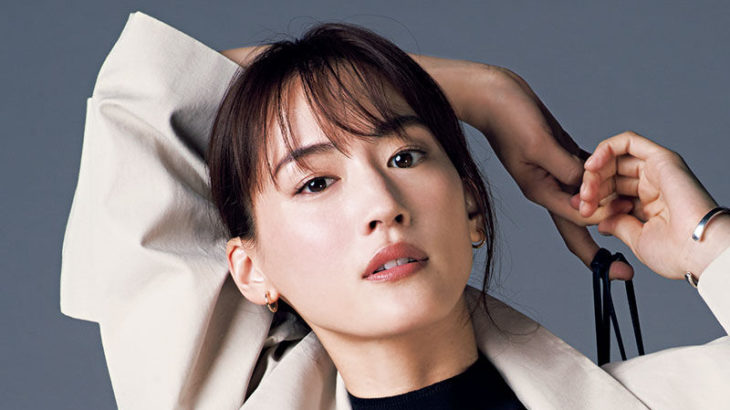 【芸能】綾瀬はるか　最新写真集の売上 0.2万部… 初登場8位…　元AKB48・本田仁美とわずか67部差の大接戦