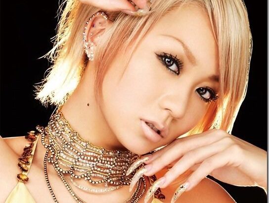 【芸能】倖田來未、激しい雪の日にもさすがの“ヘソだしルック”　寒さをものともしない姿に感嘆の声「最強すぎます」「來未様だけ」