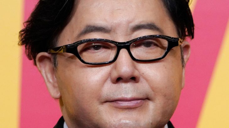 【芸能】「イケオジすぎる」秋元康の近影にネット衝撃　色付きサングラス＆シルバーネックレで「とても上品で素敵」と賞賛集まる