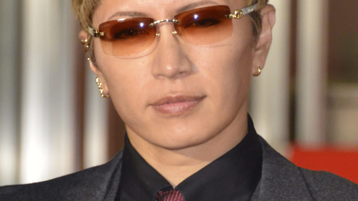 GACKTのコメントに賛否両論　劣等感や優越感、ネット上での反応とは？