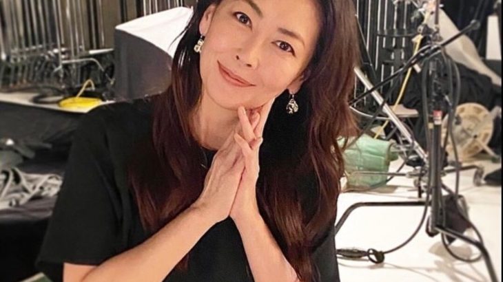 中山美穂５４歳、美人のまま輝く！スタイル抜群の全身ショットが話題