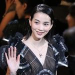 のん、さわやかマリンルック姿でフォロワーを魅了！「やっぱり笑顔が好き」