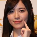松井珠理奈が岸明日香の胸お触りショットに反応！「セクハラはダメ」の声が広がる
