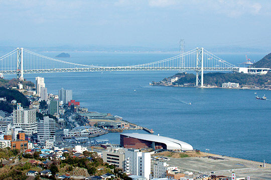 【社会】山口県の市場で見つけた「3000円ガチャ」はガチの“ふぐ”が当たる？　実際に試した結果…