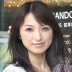 【芸能】５２歳ってマジで？！美人アナの近影が衝撃的「本当にキレイ」「ポニーテール」「色気大賞」