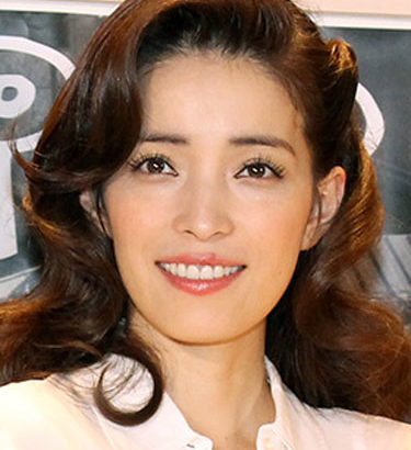 「９０年代の歌姫が４３歳に！ファン驚愕の変貌に注目」別人のよう