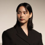 のん、濃いめのサングラス姿で魅了！美しい横顔に称賛の声