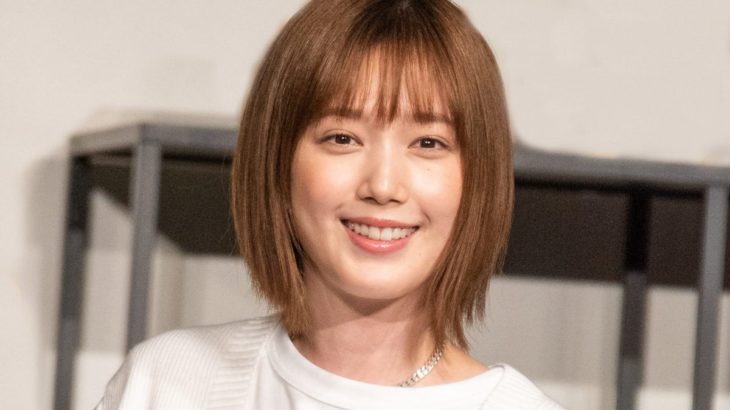 本田翼、セクシー路線に挑戦？胸元ショット満載の新しい魅力