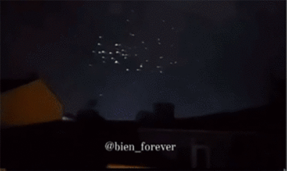 【社会】トルコで発生した地震の後、夜空に無数の白く輝く飛行物体が目撃される