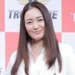 仲間由紀恵ら豪華女優陣が集合！社長のお誕生日会でのショット公開