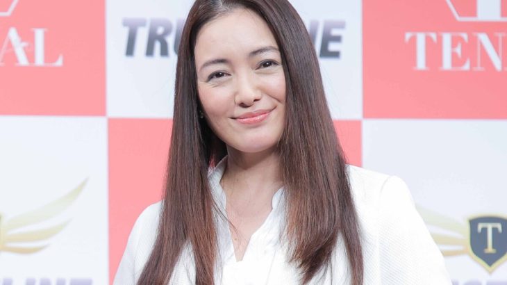 仲間由紀恵ら豪華女優陣が集合！社長のお誕生日会でのショット公開
