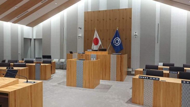 【沖縄】「お前の母ちゃん出べそ」市長発言で紛糾　石垣市議会　野党「不穏当だ」と退席