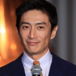 伊勢谷友介の車道スケボー動画が物議！過激な行動にファンから批判の声