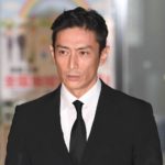 伊勢谷友介、サーフィン仲間の邪魔にならずにイケメン新ヘア披露！