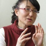 「芥川賞作家・柳美里が「お金が無い」と告白、葬儀の香典に困惑」