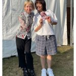 木村カエラも大興奮！小泉今日子のフェスコーデにファン歓喜