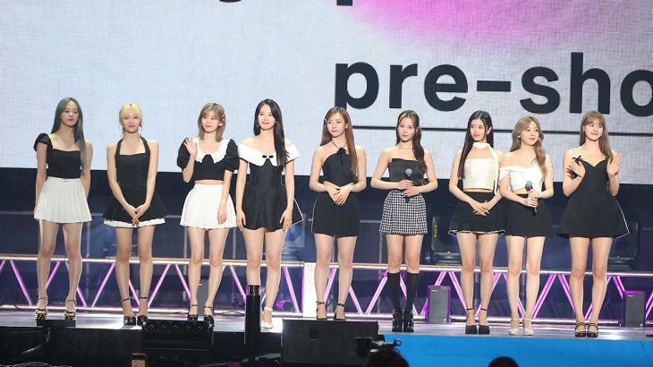 【デイリー新潮】 「TWICE」「NiziU」を生んだ韓国・大手芸能事務所、株価「6割下落」の深刻とK-POP「3.0」の行方
