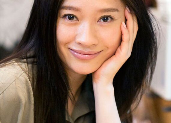 篠原涼子５０歳、全身ショットにネット衝撃！「悲鳴あげちゃった」の声続々