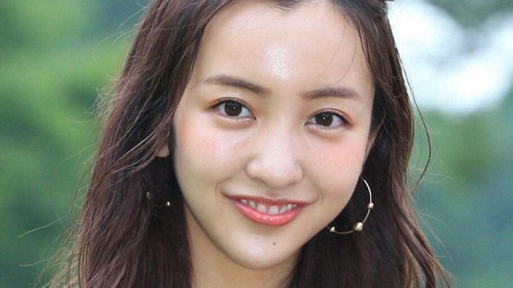 【芸能】板野友美、クルーザーで誕生日祝福される 社員との集合ショットに「美人さん揃い」「センスすごい」の声