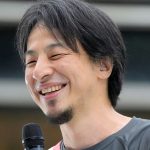 ひろゆき氏が「小学生がグラウンドを走るの当たり前やん」と主張する意味とは