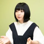 アンゴラ村長とのそっくり2ショットにファン騒然！驚きの似てる度は？【写真多数】