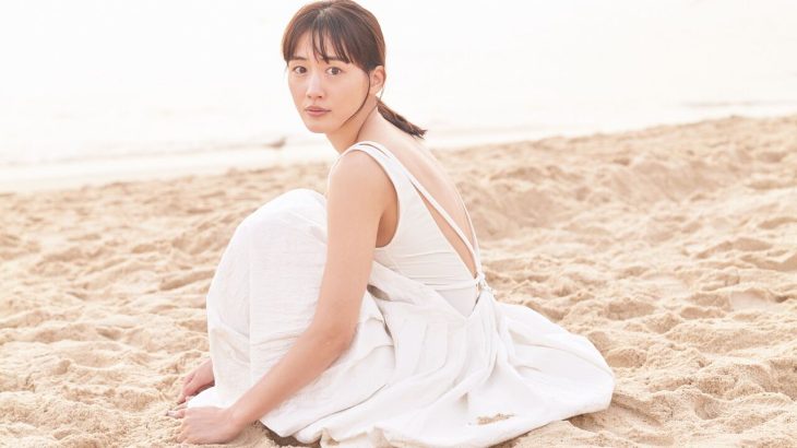 綾瀬はるかの魅力満載！Amazonタレント写真集部門で1位に輝く