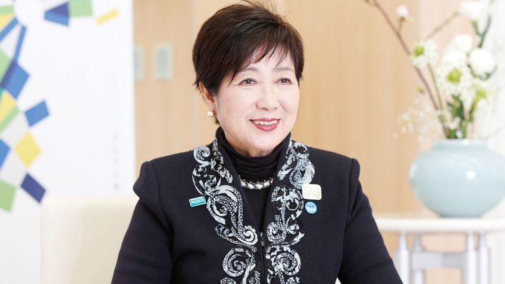 【社会】東京都の小池百合子知事、プロ野球の始球式で膝を剥離骨折　全治２カ月でテレワークへ