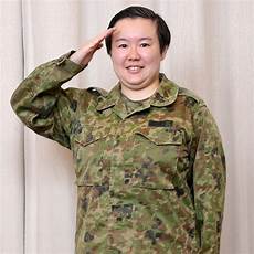 【芸能】やす子　高校時代「ずっと便所でご飯食べてた」「給食がない夏休みは地獄」母子家庭、養護施設、の過去