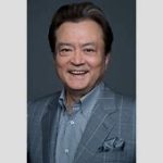 乃木坂46ライブに77歳の大和田伸也が参戦！「凄い存在感」「力強い目力」