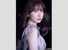 小嶋陽菜、36歳の美ボディが話題！赤ビキニ姿の魅力とは