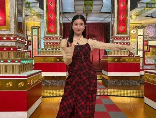 【芸能】合成？！なんかおかしくね？！土屋太鳳、大人気のモノマネ芸人との2ショット公開にファン驚き!!