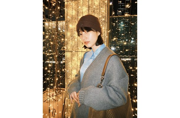 【芸能】のん、冬の私服コーデに反響続々　光り輝くイルミネーションと“絵”になる！
