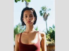 「一糸まとわぬ美」水原希子とローラのヌード2ショットが引き起こした反響と話題