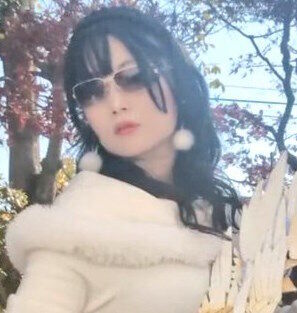 【社会】お正月に“推しギタリスト”に大変身！　ガチすぎる“ごっこ遊び”に570万表示「手作りギターすげえ」