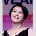 衝撃！藤原紀香のヘビ巻き付けショットにファンが魅了された理由