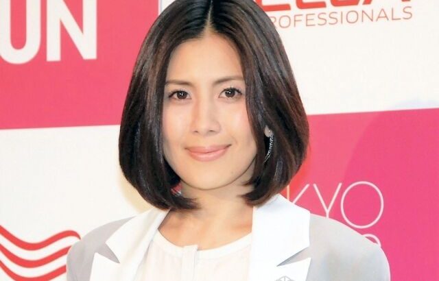 【芸能】51歳・長谷川理恵、ノーメイク姿に「お肌が綺麗ですね」「ナチュラルビューティー」